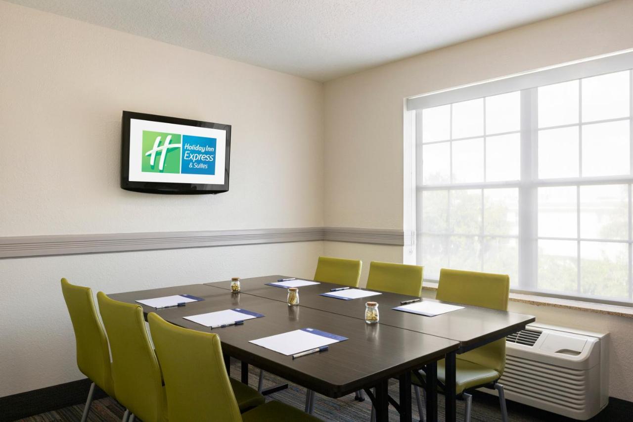 Holiday Inn Express & Suites Sarasota East By Ihg Vamo Eksteriør billede